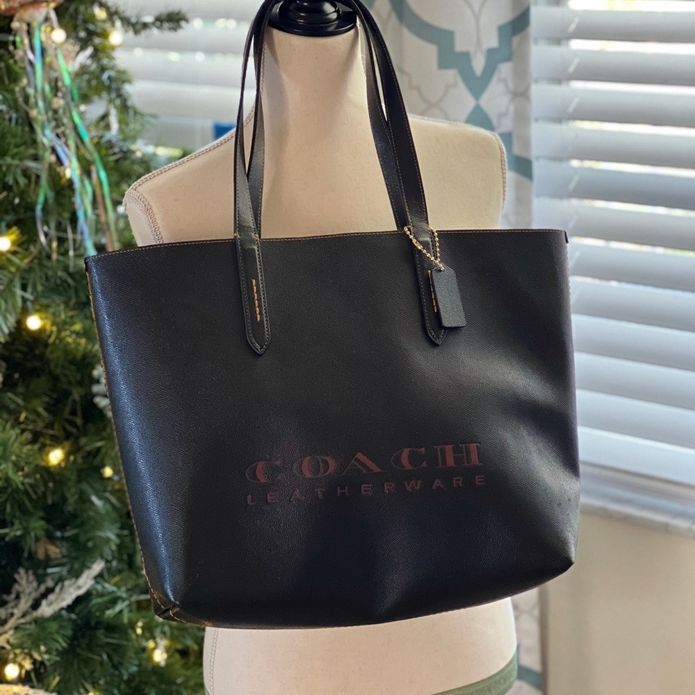 Coach Leather ware Tote